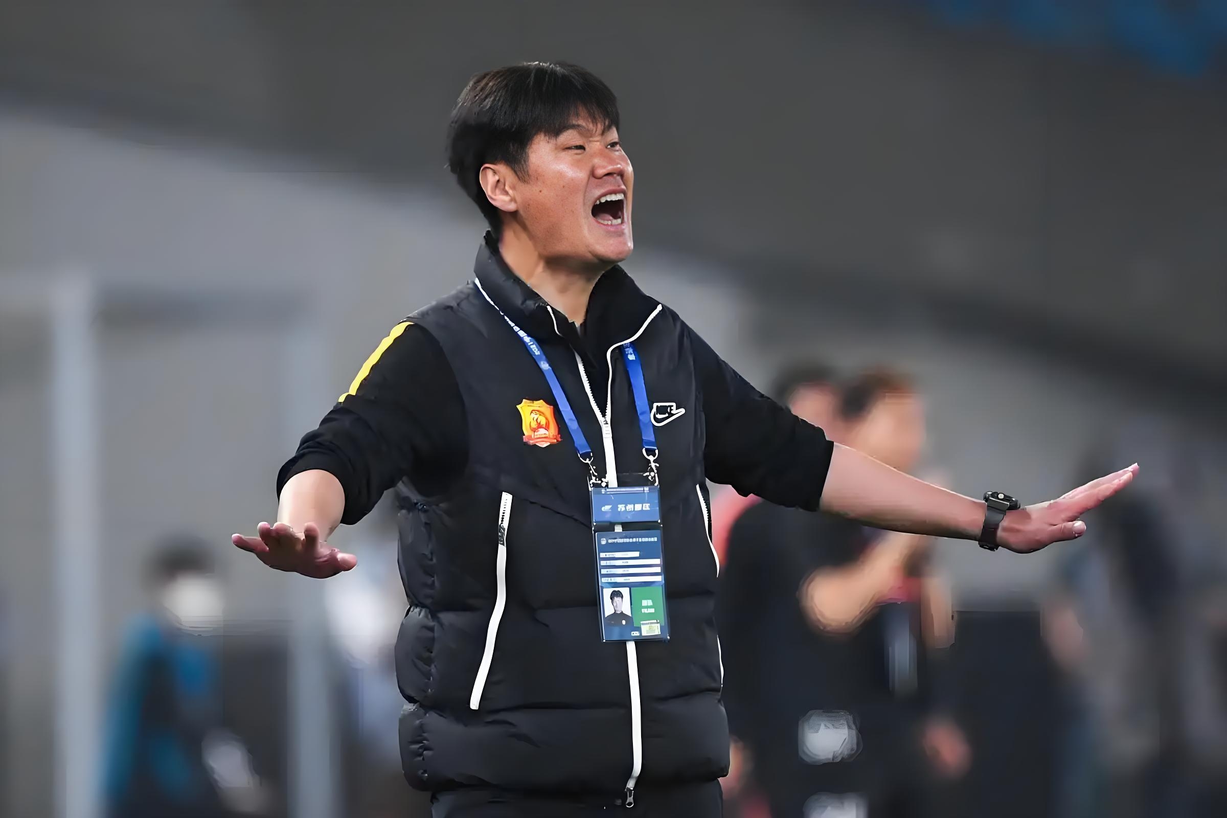 转会期体能课后,北京首钢门线救险备战NBA常规赛,质疑声仍在,资深球员宣示担当 转会期体能课后,北京首钢门线救险备战NBA常规赛,质疑声仍在,资深球员宣示担当