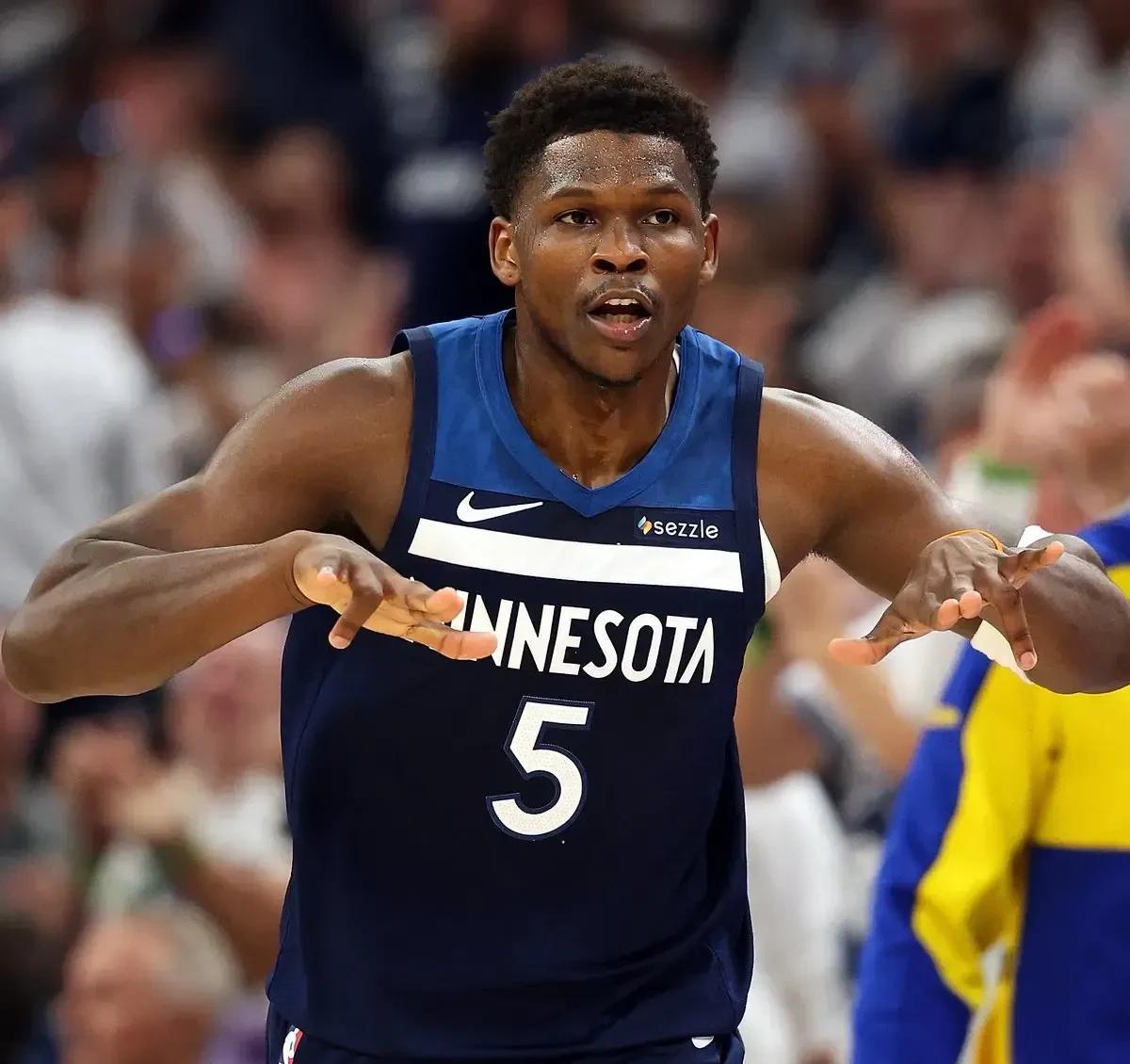 NBA总决赛今夜走向成谜，华盛顿奇才回应争议，压力陡增，临场指挥获称赞