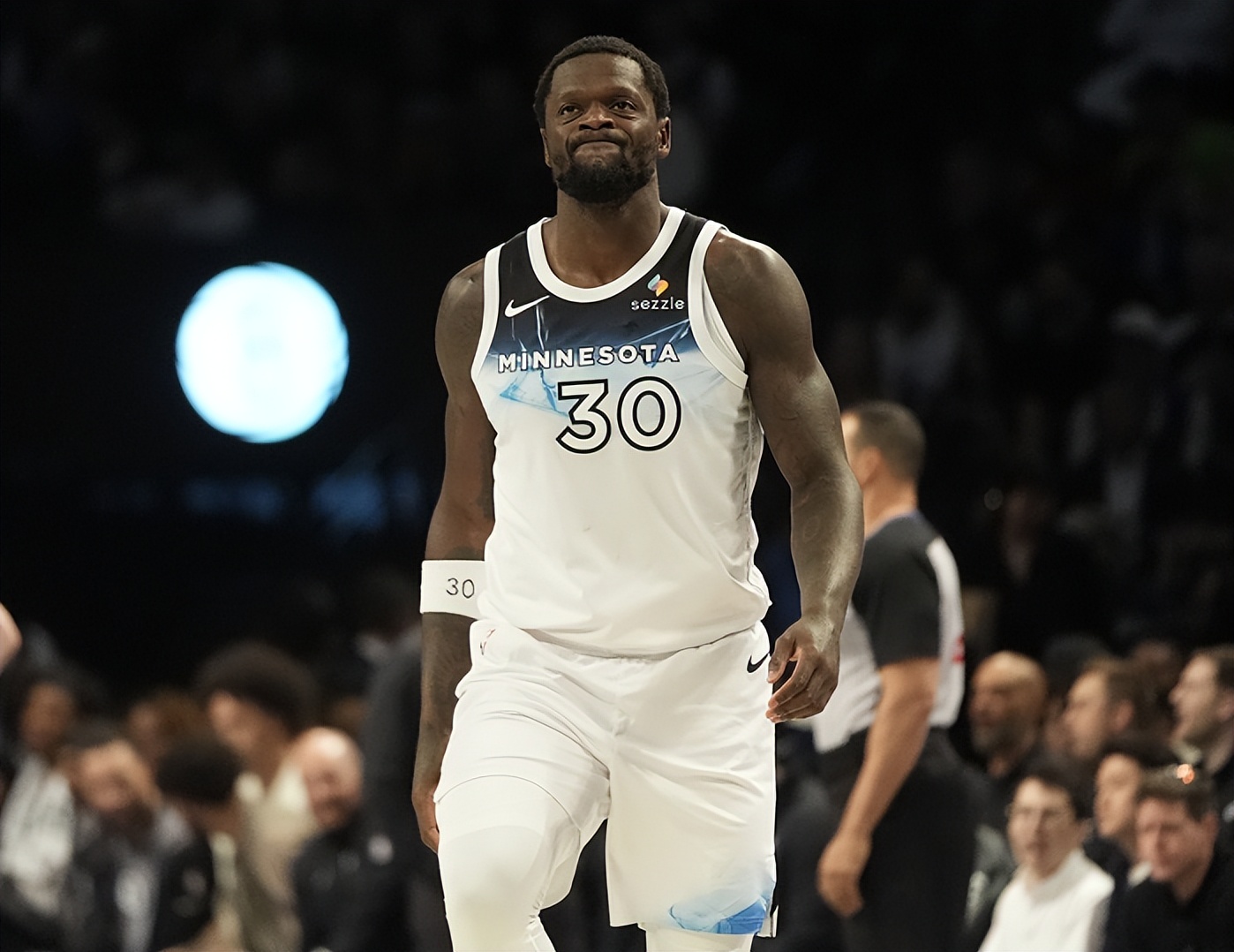 yy易游体育官网入口-NBA季后赛关键时刻再迎强敌，毕尔巴鄂竞技战术微调，主帅态度：信心回归，更衣室氛围转暖